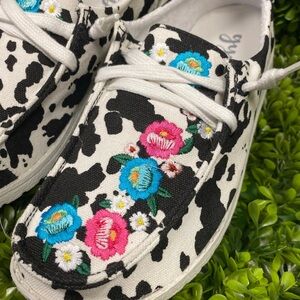 Gypsy Jazz Cow Print Floral Embroidered sneakers